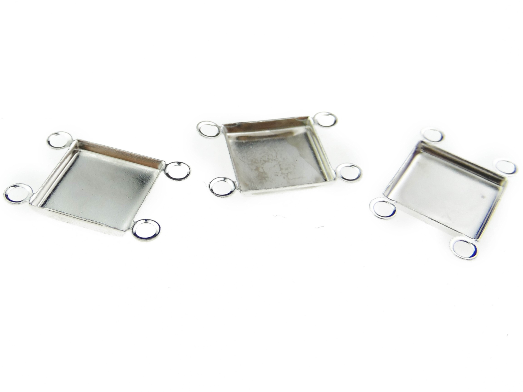 Baza cabochon. Interior platou: 10x10mm