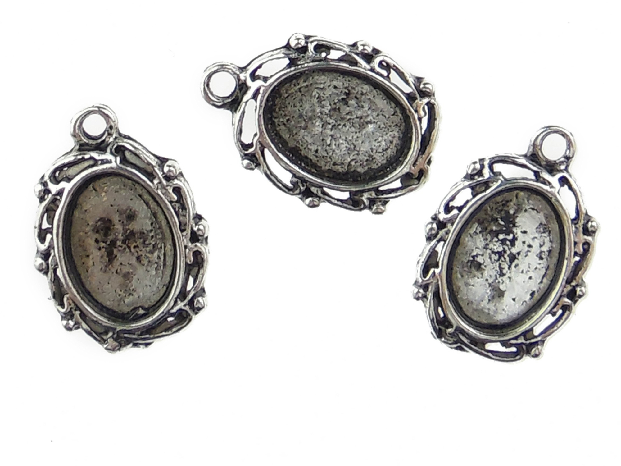 Baza cabochon. Interior platou: 9x6mm