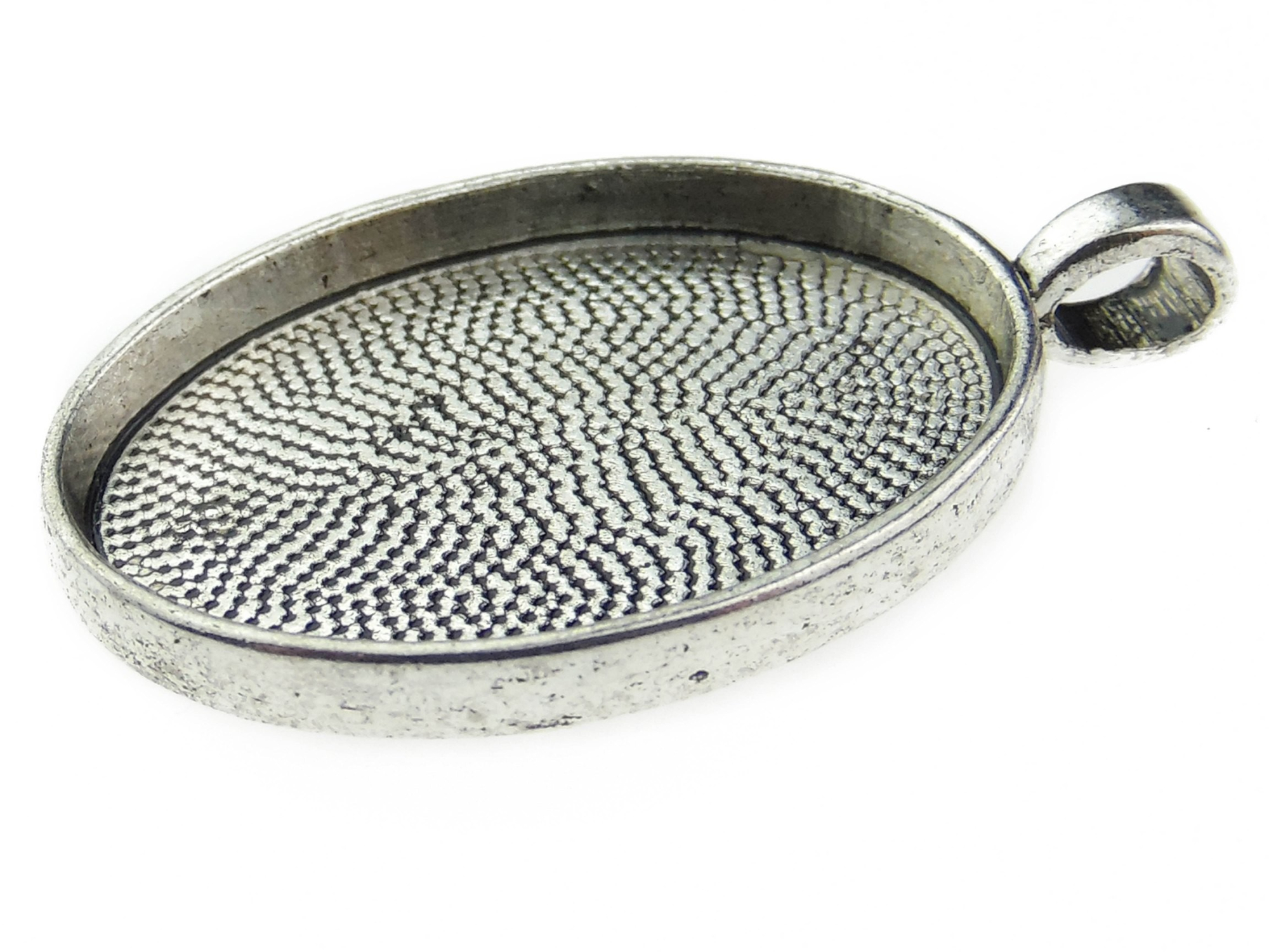Baza cabochon. Interior platou: 30x22mm