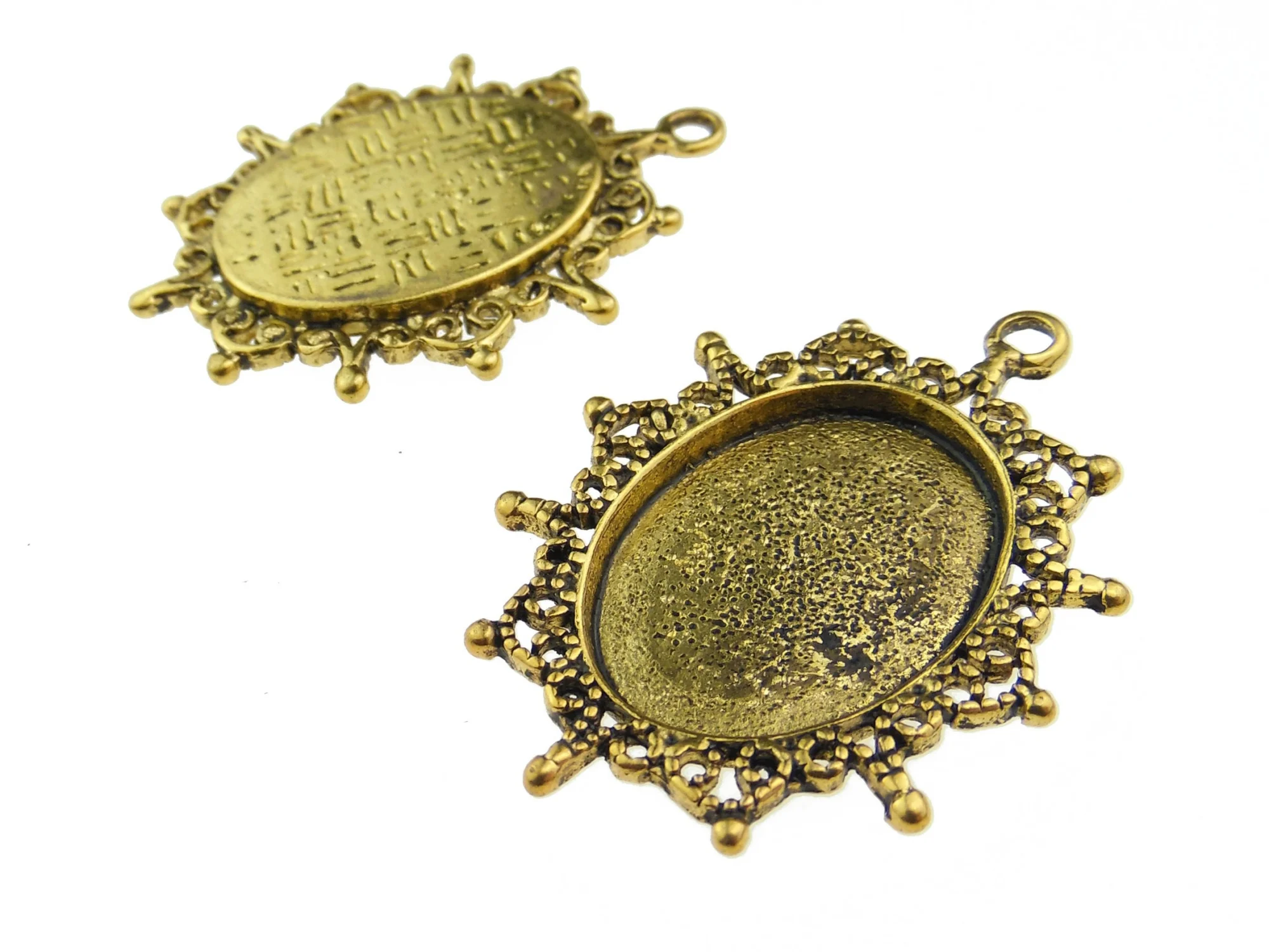 Baza cabochon. Interior platou: 24x18mm