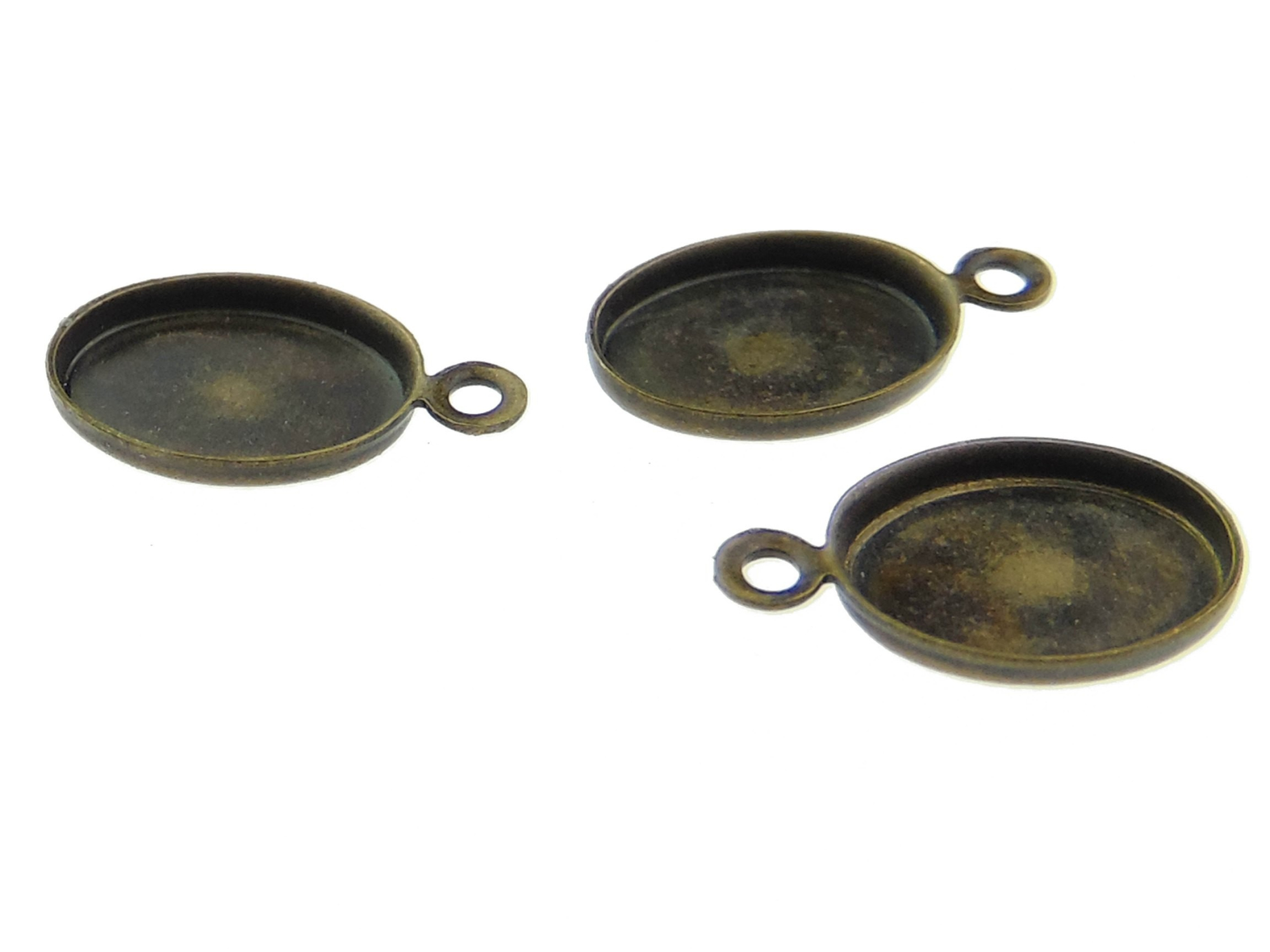 Baza cabochon. Interior platou: 7.5x5.5mm