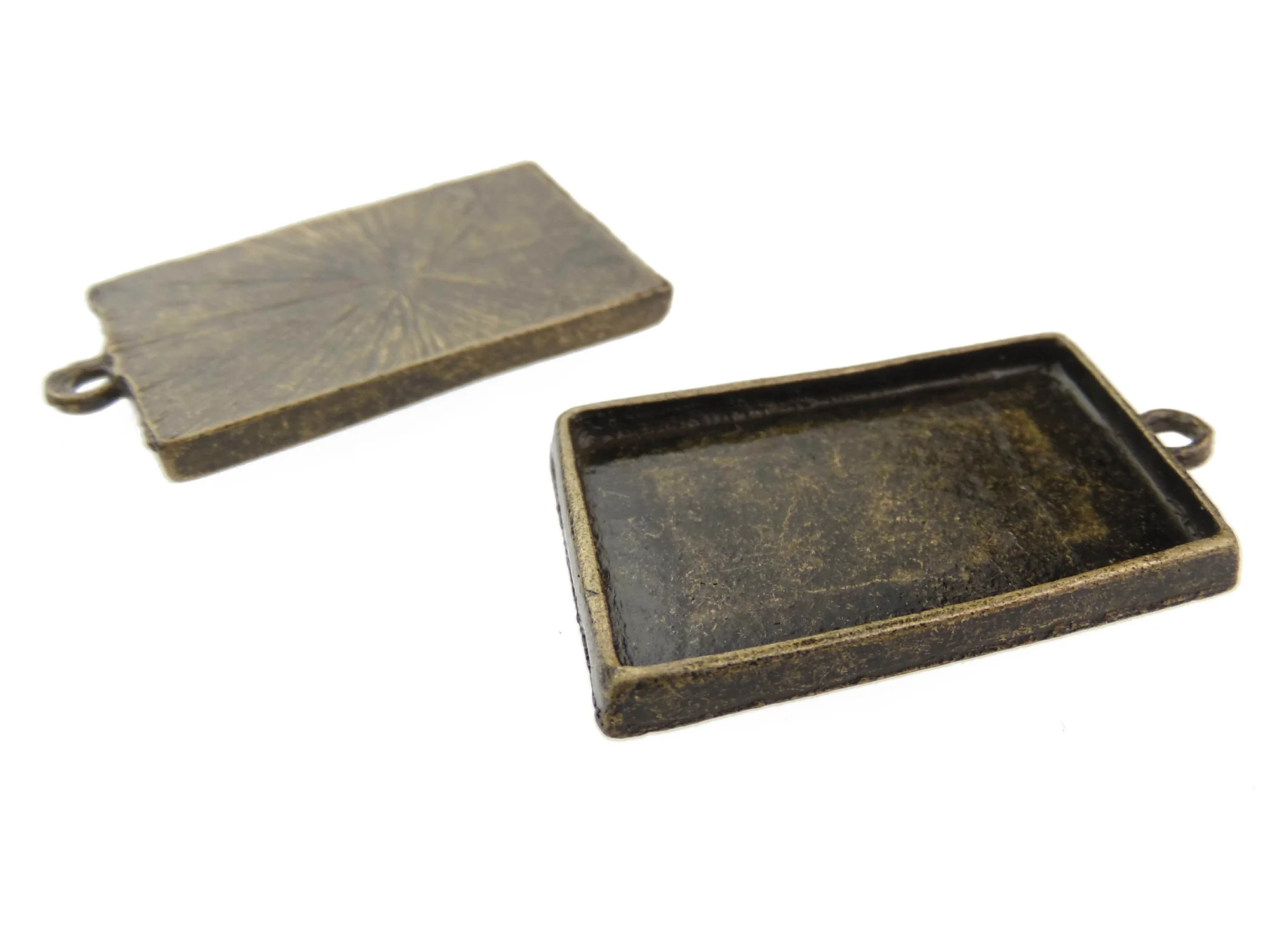 Baza cabochon. Interior platou: 30x20mm