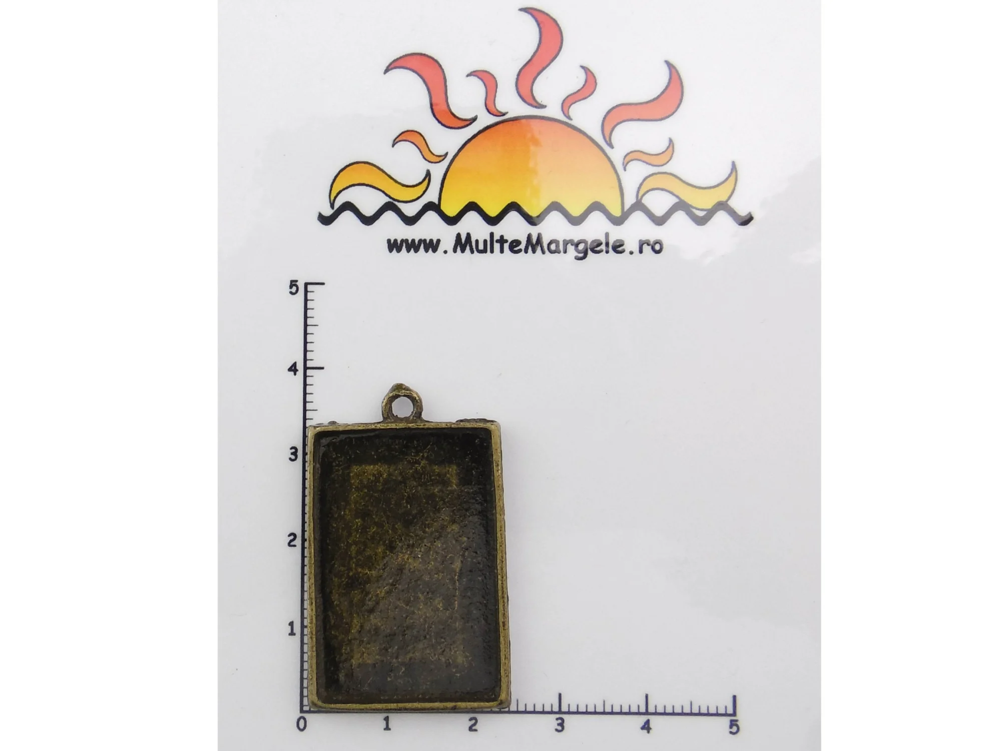 Baza cabochon. Interior platou: 30x20mm