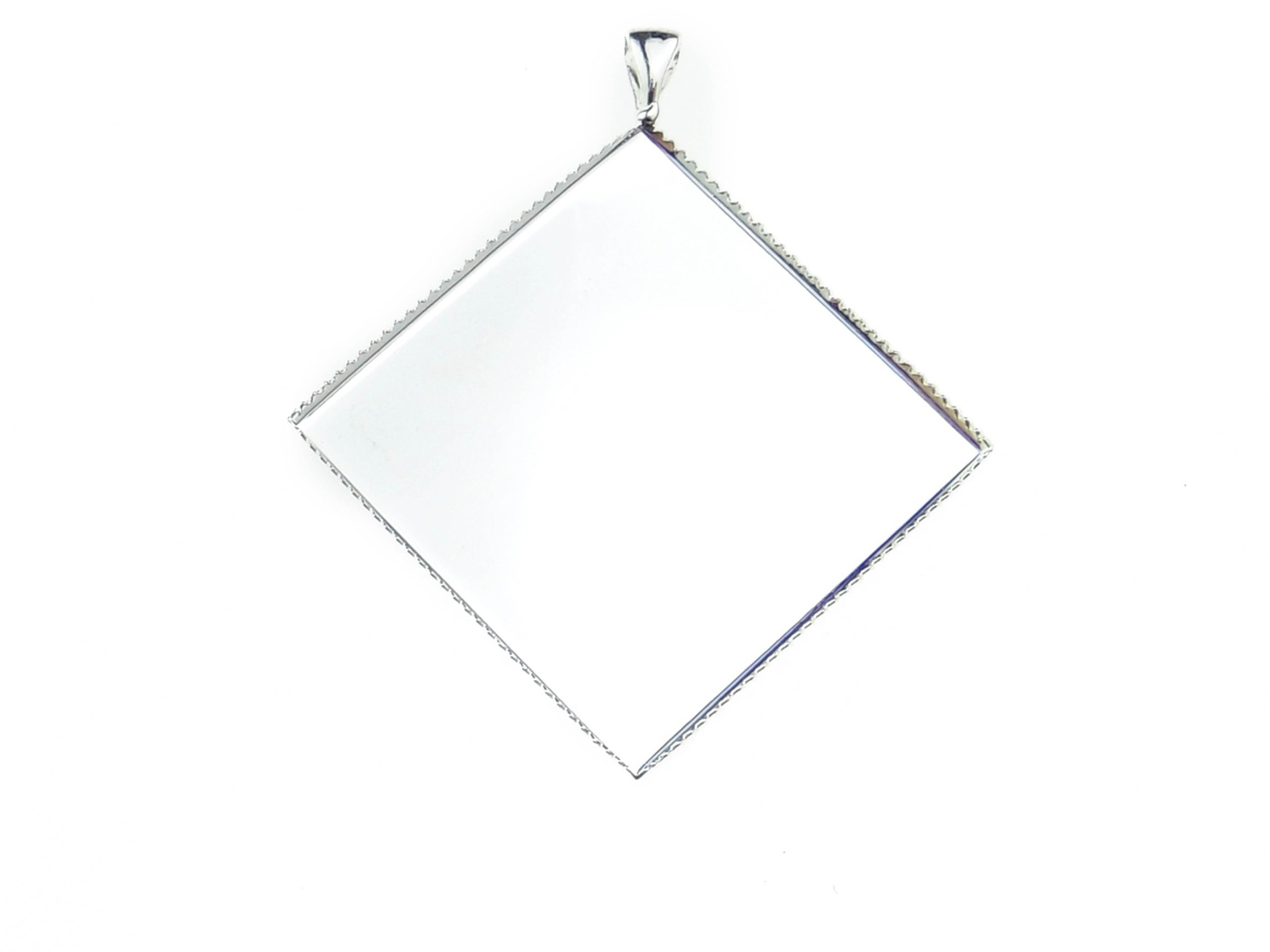 Baza cabochon. Interior platou: 30x30mm