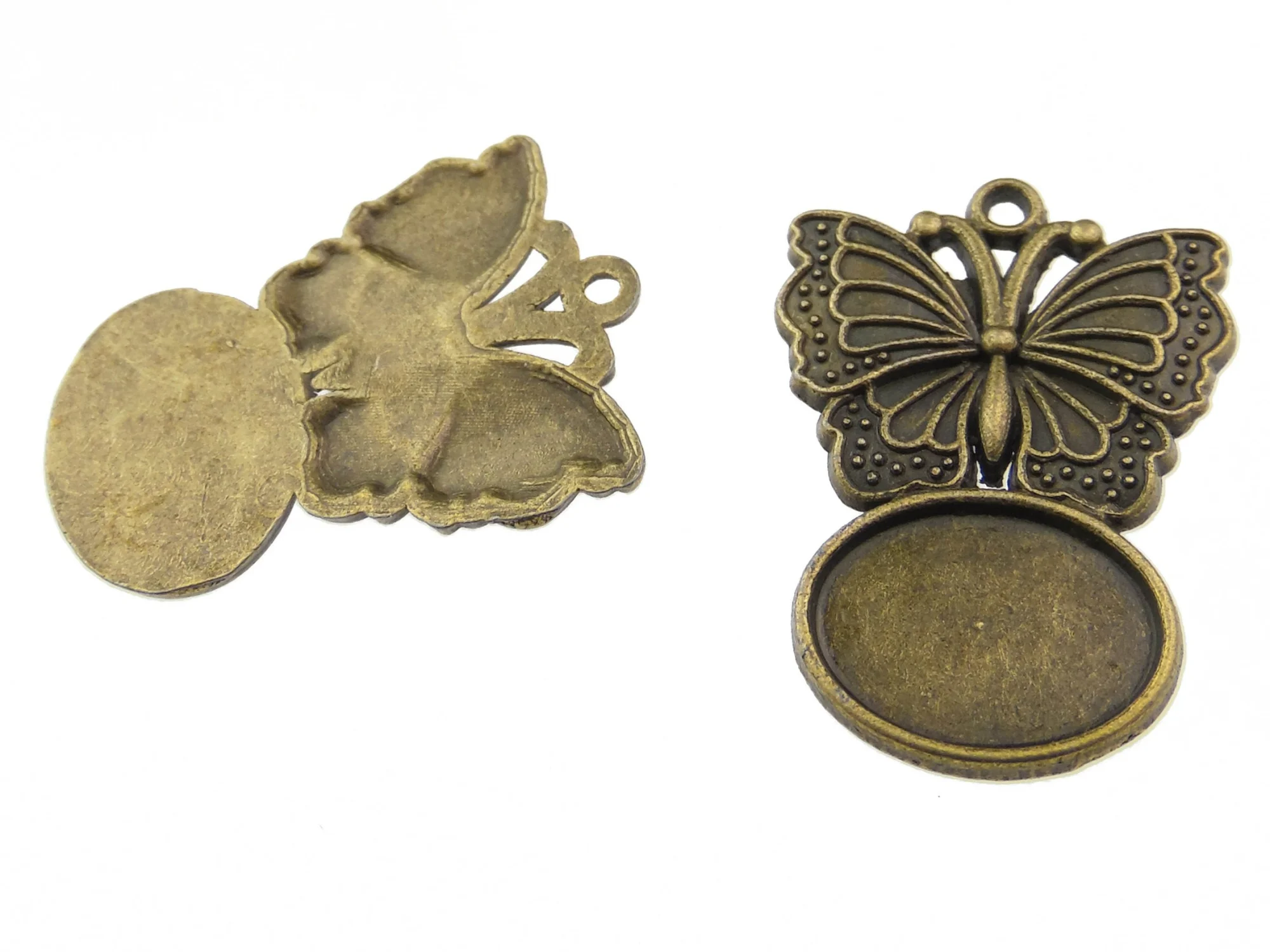 Baza cabochon. Interior platou: 14x10mm