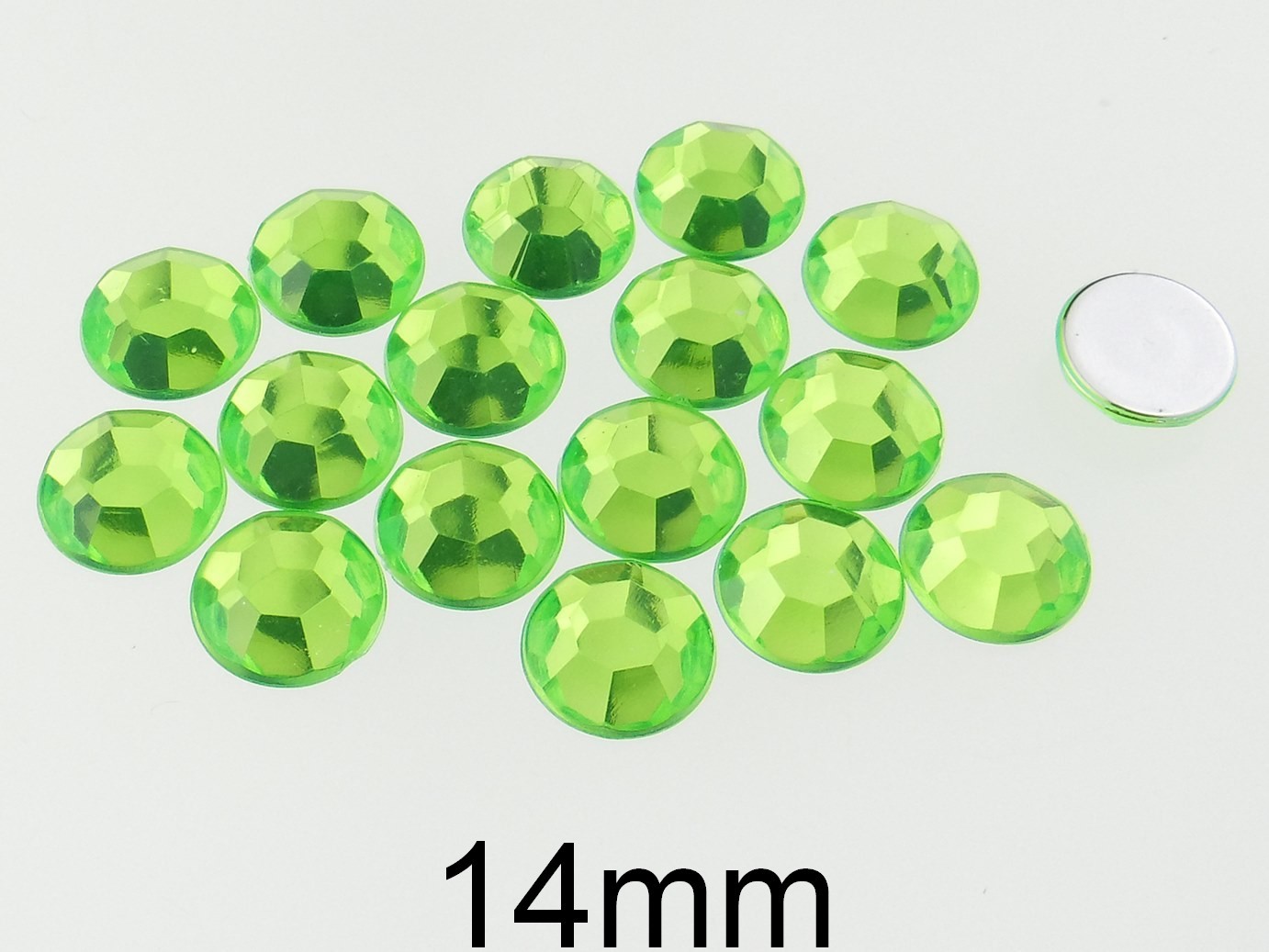 Strasuri acrilice. Diametru: 14mm