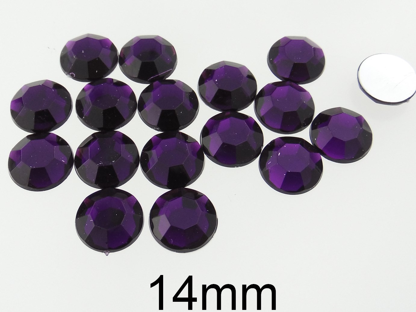 Strasuri acrilice. Diametru: 14mm