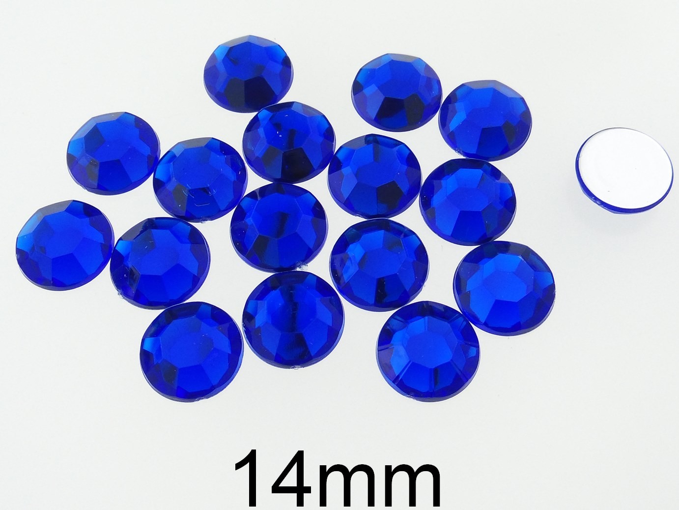 Strasuri acrilice. Diametru: 14mm