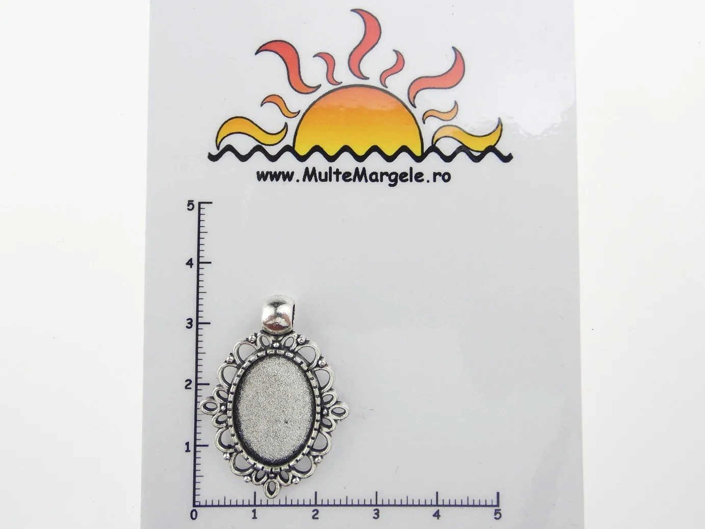 Baza cabochon. Interior platou: 18x13mm