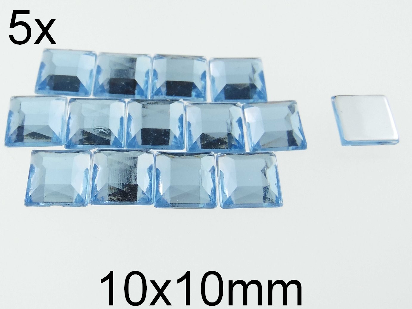 (5b)Strasuri acrilice. Dimensiuni: 10x10mm