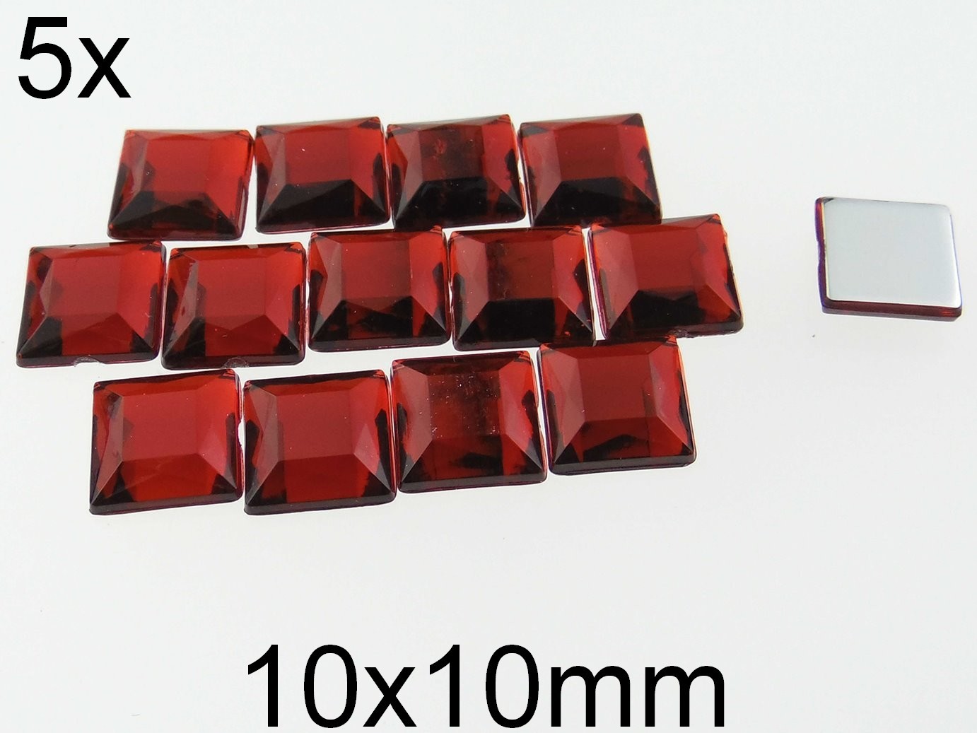 (5b)Strasuri acrilice. Dimensiuni: 10x10mm