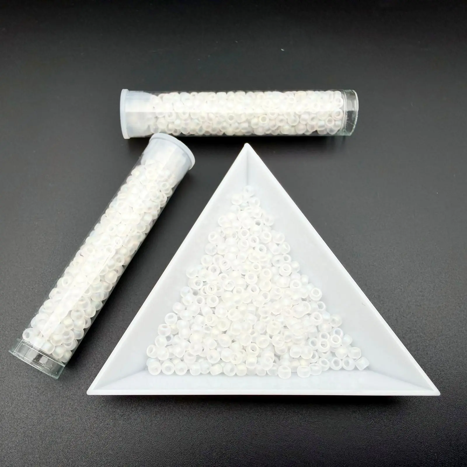 toho 8/0 frosted crystal