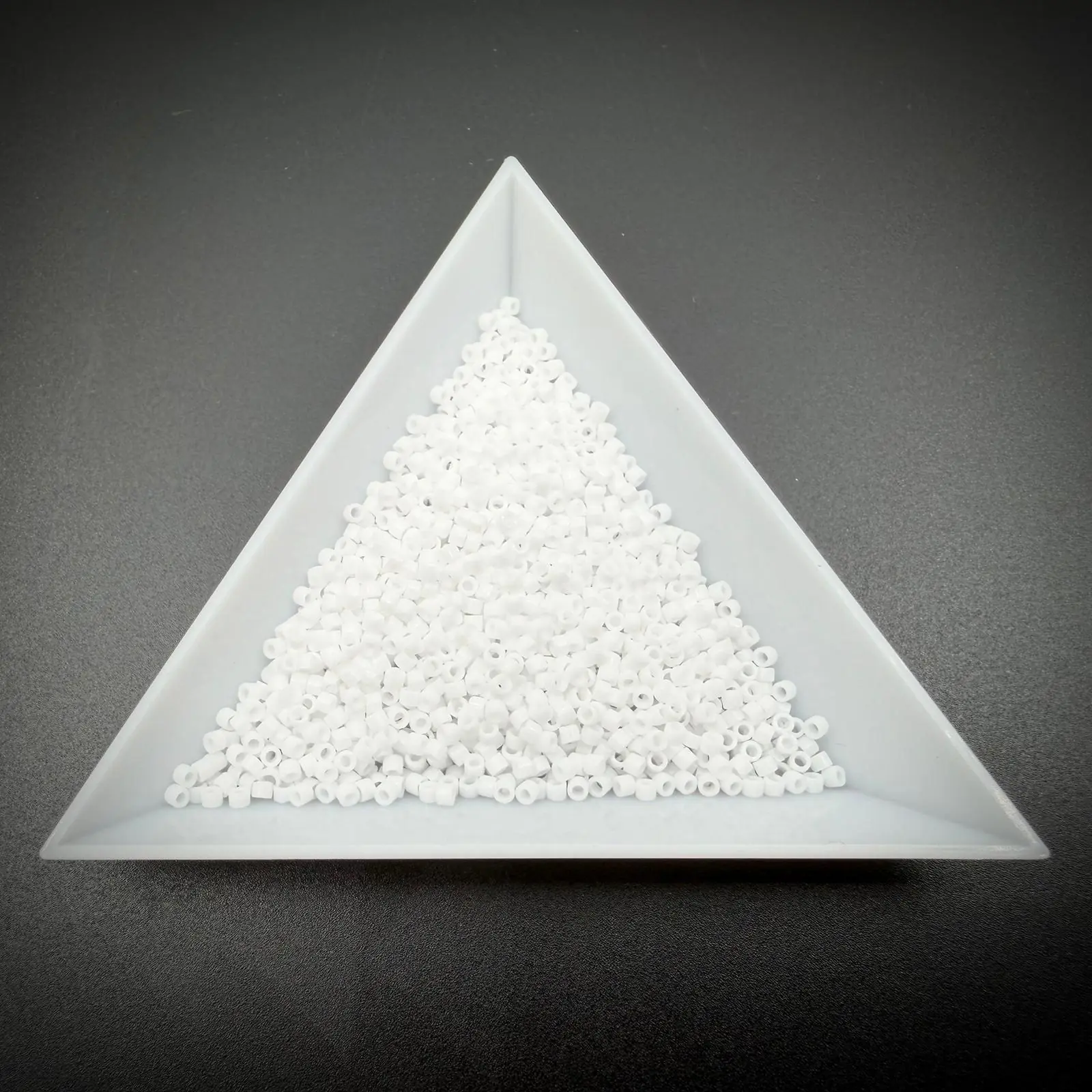Miyuki Delica 11/0 Opaque Chalk White – 5g