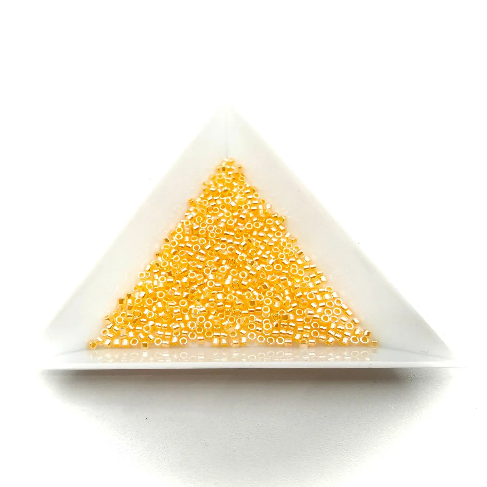 Miyuki Delica 11/0 Crystal Yellow Luster Lined – 5g